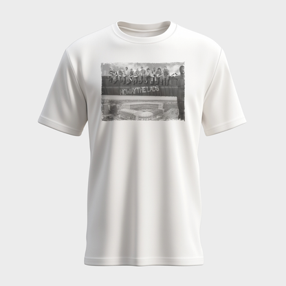 Lunchtime atop The Angel of the North T-Shirt