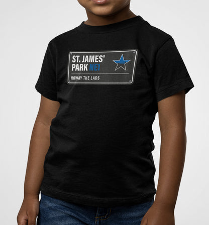 St. James' Park Road Sign Children's T-Shirt